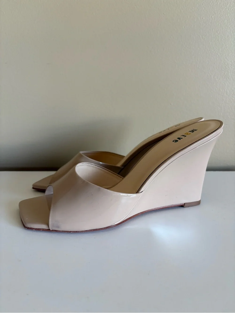 Anthropologie Maeve Beige Patent Wedge Square Toe Sandals Size 7